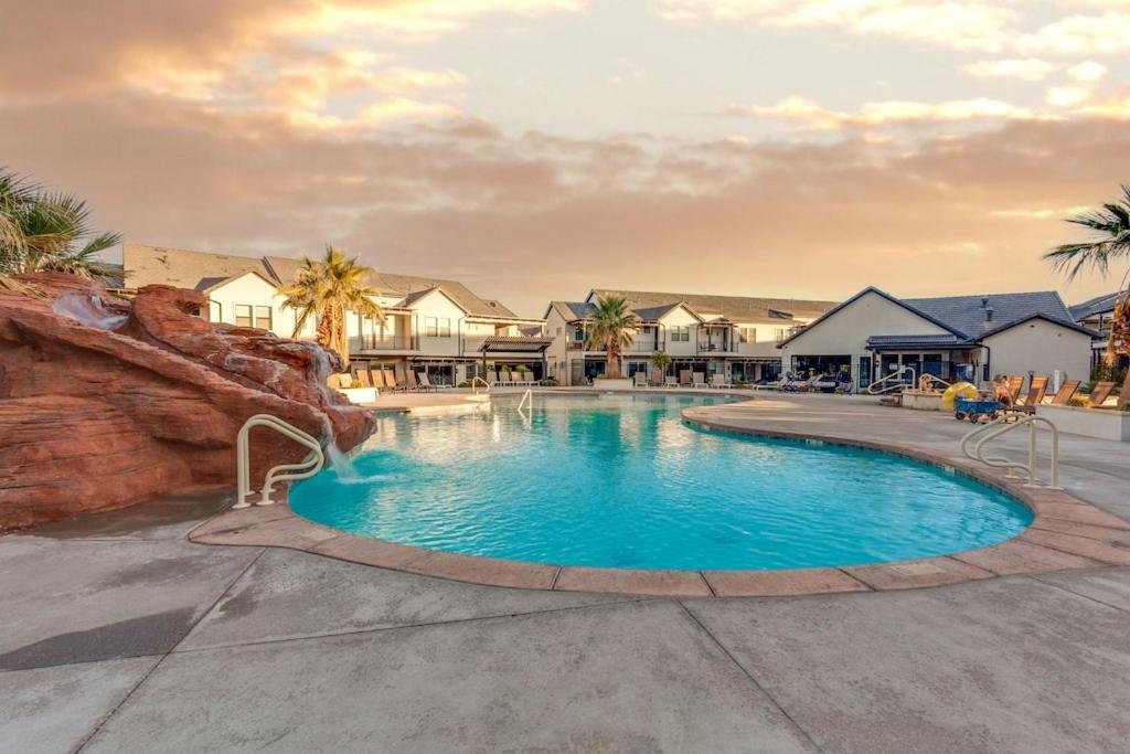 Вилла Ocotillo Springs 4 Ping Pong Table, X Box One, And Close Access To The Community Pool Santa Clara Экстерьер фото