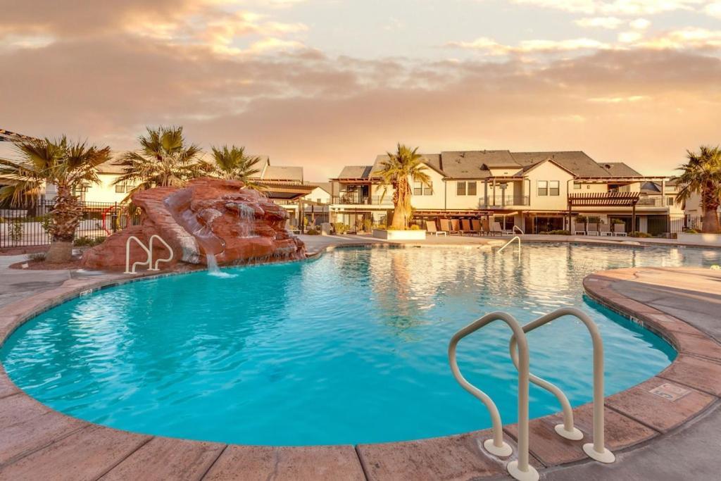 Вилла Ocotillo Springs 4 Ping Pong Table, X Box One, And Close Access To The Community Pool Santa Clara Экстерьер фото